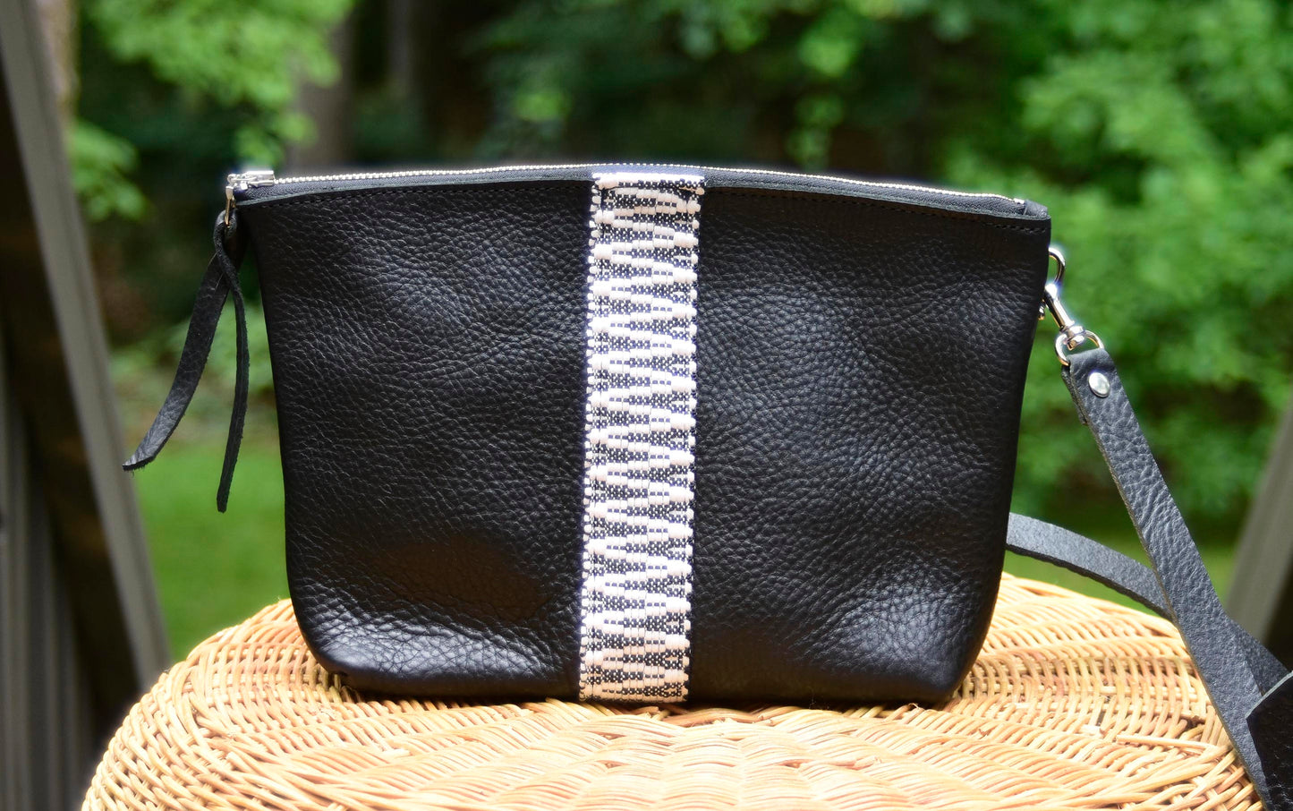 Kit Crossbody - stylish zippered crossbody