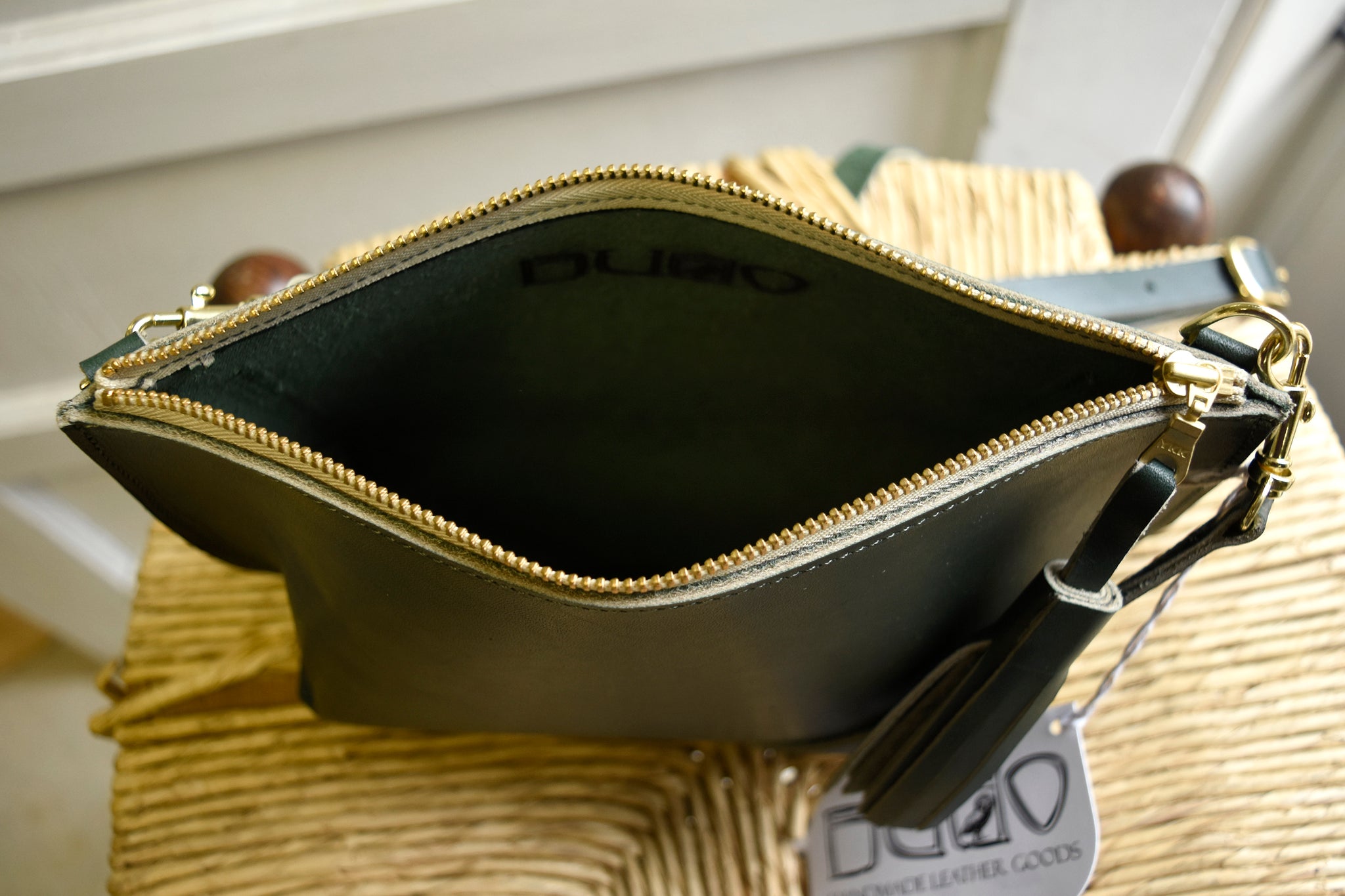Handbag, Conceal-Carry Cross Body Purse, Hand Tooled Leather, 8408 SAL –  Memphis Grand®